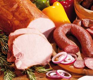 carne affumicata e stinco al forno dall' Alto Adige